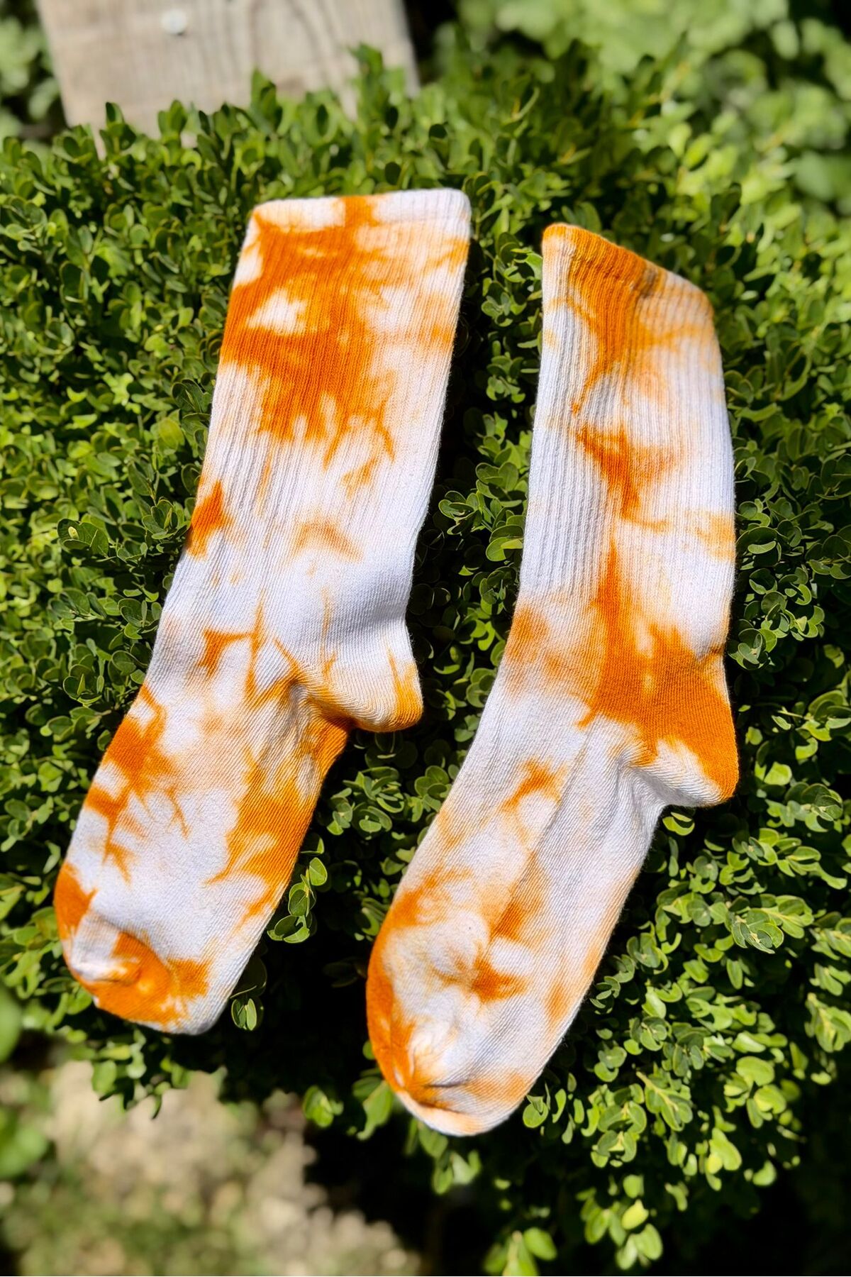 Unisex Turuncu Batik Desenli Soket Spor Çorap