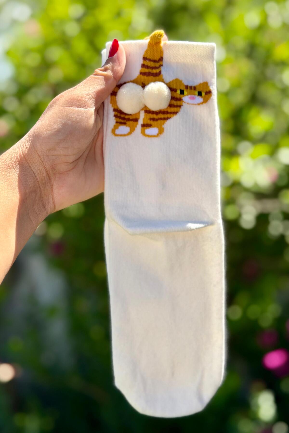 Kedi Desenli Ponpon Çorap