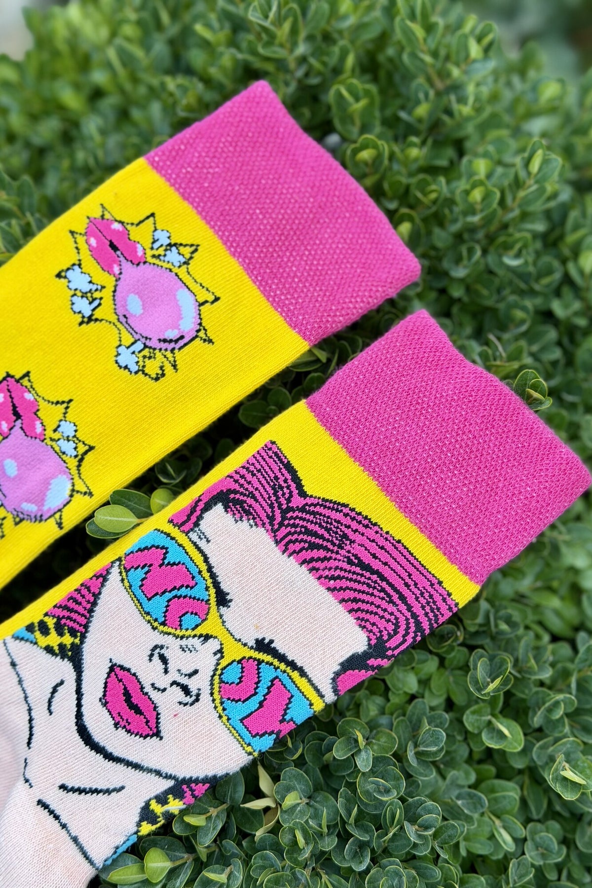 Unisex Sağlı Sollu Pop Art Sakız Balonlu Kız Desenli Soket Çorap - görsel 8